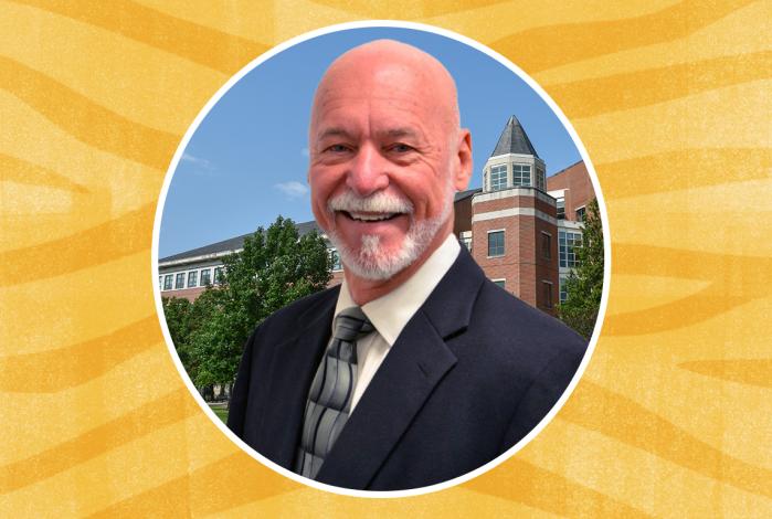 Photo: Tom Dustman, International Sales Manager, Sunnen Products Co., St. Louis, MO