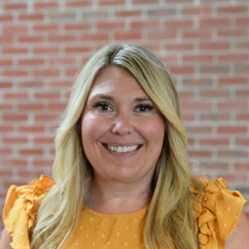 Image: Angela Knoerr headshot