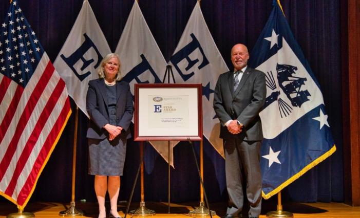  Pictured: Tom Dustman, Sunnen Products with Secretary of Commerce, Gina Raimondo in Washington, D.C.
